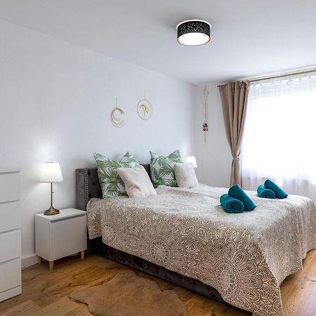 Schoenes, Modernes Apartment Mit Zwei Schlafzimmern - Zentral Mit Balkon Fuer 6 Personen 蒙塔鲍尔 外观 照片